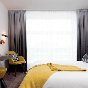 Art Zimmer mit Kingsize-Bett